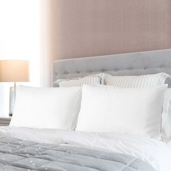 Waterproof Fitted Sheet 4Pc Set with Pillowcases and Bed Skirt Queen - Picture 2 of 5